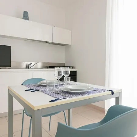 Residenza Excelsior - Bilocali Piano Terra Apartment Marina Di Montenero Exterior photo
