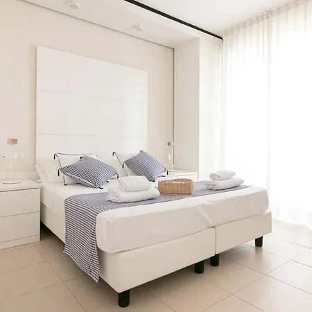 Residenza Excelsior - Bilocali Piano Terra Apartment Marina Di Montenero Exterior photo
