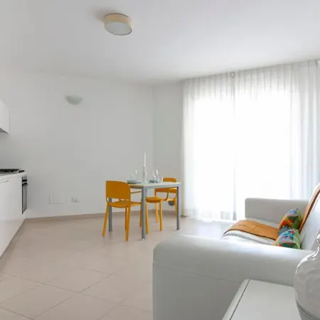 Residenza Excelsior - Bilocali Piano Terra Apartment Marina Di Montenero Exterior photo