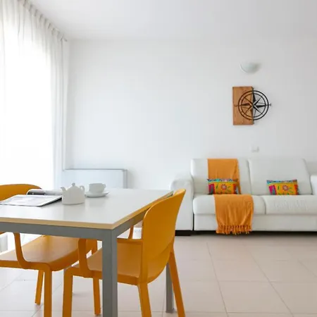 Residenza Excelsior - Bilocali Piano Terra Apartment Marina Di Montenero Exterior photo